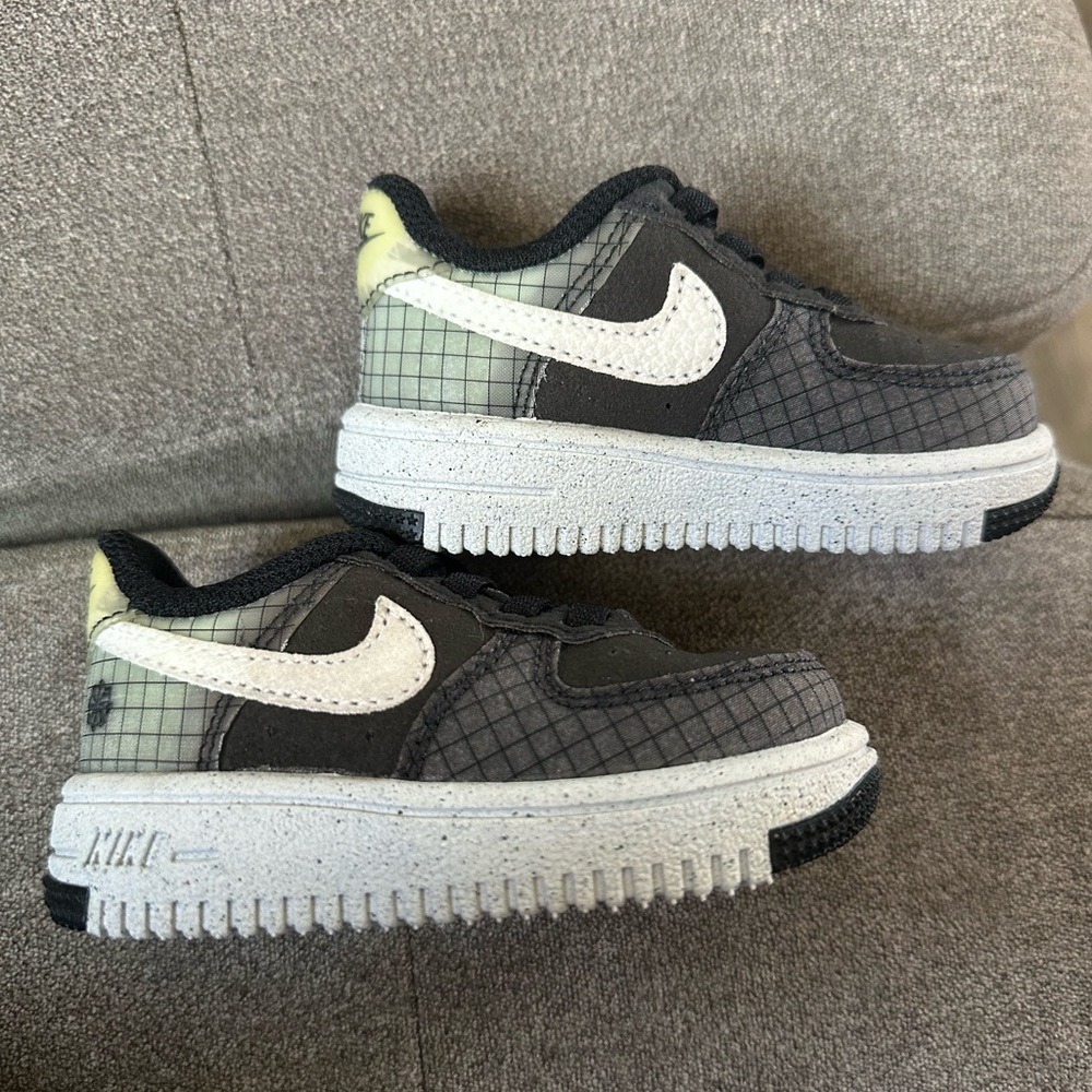 Nike Kids Black and White Sneakers